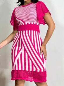 Vestido Midi Tricot Rendado Detalhes Malha Jacar - Pink - Visão 3