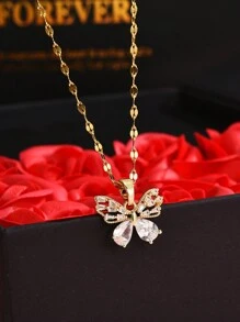 1 pièce Pendentif papillon en cuivre incrusté de zirconium cubique ajouré. Collier pour femmes, cadeau de la Saint-Valentin dans un exquis écrin rose. Pour petite amie, meilleure amie, maman, fête des mères