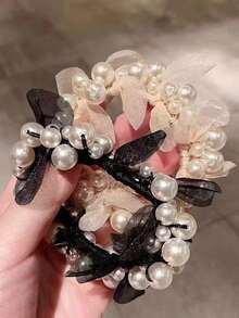 2 Stück Modische Perlen Armband Doppelnutzen Haargummis für Frauen, sanft & vielseitig für Pferdeschwanz, Dutt, Alltagstragen, Herbst/Winter, Haarseil, Haargummis, Haargummibänder