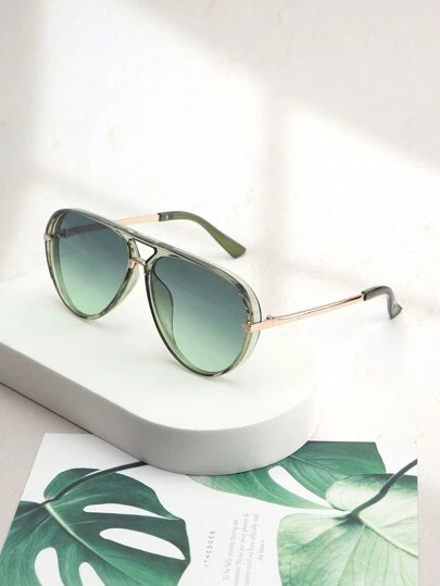 1pc Metallic Rim Aviator Fashion Glasses For Women, Classic And Fashionable Shades Beach Accessories Beach Accessories For Women Glasses Shades Basics Fall Winter Women Outfits Clothes Business Casual Gifts For Summer Beach Vacation,Outdoor,Travel Vintage Style Oversized Aviator Frame For Going Out Outfit,Back To School