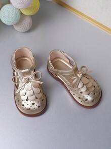 Simple Design Baby Girls Mary Jane Shoes, Hollow Out Heart-Shaped With Gold Tassel Bowknot, Hook & Loop Closure Non-Slip Casual Shoes For Toddler Walking Learning, Spring Summer Fall Winter