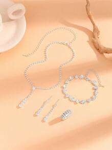 5 Stücke Set modischer Kupfer-Strass Schmuckset, bestehend aus 1 Halskette, 1 Paar Ohrringe, 2 Armbändern und 1 Ring, geeignet für den täglichen Gebrauch