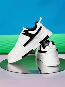 新款女款白色運動鞋，2024夏季透氣運動休閒鞋，厚底平台鞋 - 黑與白 - 查看 4