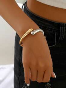 Mehrfarbig symmetrisches Armband in Doppel-Wassertropfen-Form, High-End, klug und süßer Stil, minimalistischer europäischer und amerikanischer Stil, exquisit retro-persönlich, leichter Luxus und großzügig elegant, modern und elegant, geeignet für täglichen Pendelverkehr, Treffen mit Freunden, romantischen Urlaub, Dating, Street-Snap, Elite-Show, Business-Meeting, High-End-Rezeption, Geschäftsverhandlungen, Geschäftsessen.