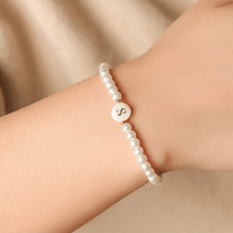 1 件波西米亚手工串珠手链 26 个字母定制仿珍珠弹力链女士时尚珠宝夏季新潮最佳朋友礼物