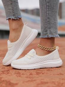 Atmungsaktive weiße Slip-On Sneaker für Damen, bequeme flache Schuhe für den Sommer