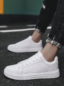 Zapatillas blancas transpirables para hombre en verano, zapatos deportivos casuales y versátiles de moda, adecuados tanto para hombres como para mujeres