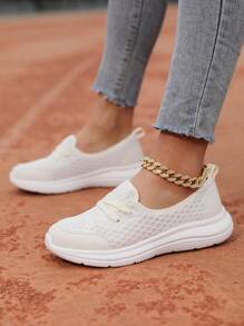 Atmungsaktive weiße Slip-On Sneaker für Damen, bequeme flache Schuhe für den Sommer
