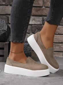 2024 New Spring/Summer Flat Non-Slip Loafers Breathable Round Toe Muffin Sole Slip-On Khaki Women's Casual Shoes