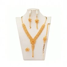 Conjunto de 5 piezas de novia de estilo francés romántico de lujo en forma de pétalos florales con flecos de cobre resistente a la oxidación en oro de 18K y oro champán para bodas y festivales en Dubái