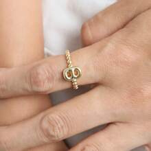 Anillos ajustables con letras de burbuja de estilo minimalista y elegante, adecuados para el uso diario de las mujeres, perfectos para regalos de cumpleaños