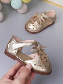 Simple Design Baby Girls Mary Jane Shoes, Hollow Out Heart-Shaped With Gold Tassel Bowknot, Hook & Loop Closure Non-Slip Casual Shoes For Toddler Walking Learning, Spring Summer Fall Winter