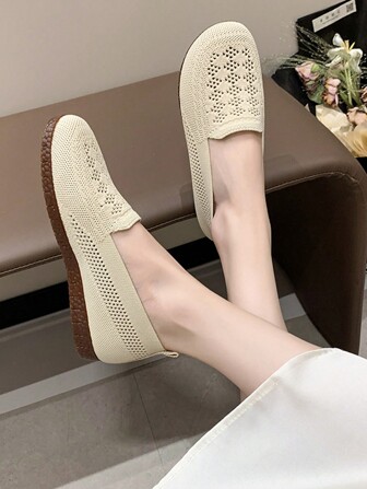 Women's Spring/Autumn New Soft Mesh Breathable Knitted Fabric Elastic Flat Bottom Square Toe Casual Fashionable Versatile Commuter/Holiday Slip-On Flat Shoes