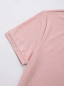 Conjunto deportivo de dos piezas para hombre con camiseta de cuello redondo de manga corta y pantalón corto con cordón de ajuste