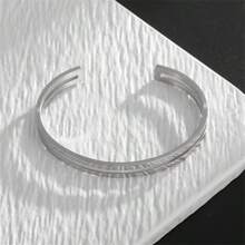 SeuSuk Unisex Stainless Steel C-Shaped Bangle Bracelet, Simple & Stylish Daily Accessory
