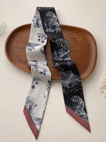 一条动物印花围巾可作为颈巾、头巾、头箍、发饰装饰，也可作为包包、衣服等的装饰，头巾、头箍、发饰、头箍是装扮的理想选择