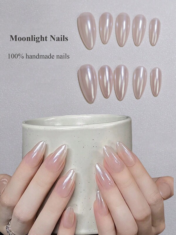 Uñas postizas 100% hechas a mano con diseño de hadas. Las uñas tienen glitter metálico, y son de color plateado, desnudo y nieve ligera. Hay 10 uñas de almendra, con un diseño de arte de uñas simple para uso diario y fiestas. Producto para manicura y suministros de uñas. uñas falsas uña falsa uña acrílica