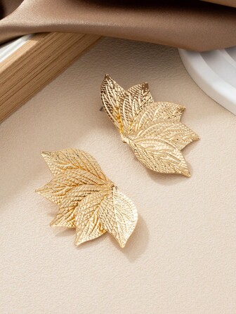 1pair Fashionable And Elegant Symmetrical Leaf Shaped Textured Stud Earrings For Women, Perfect Holiday Gift