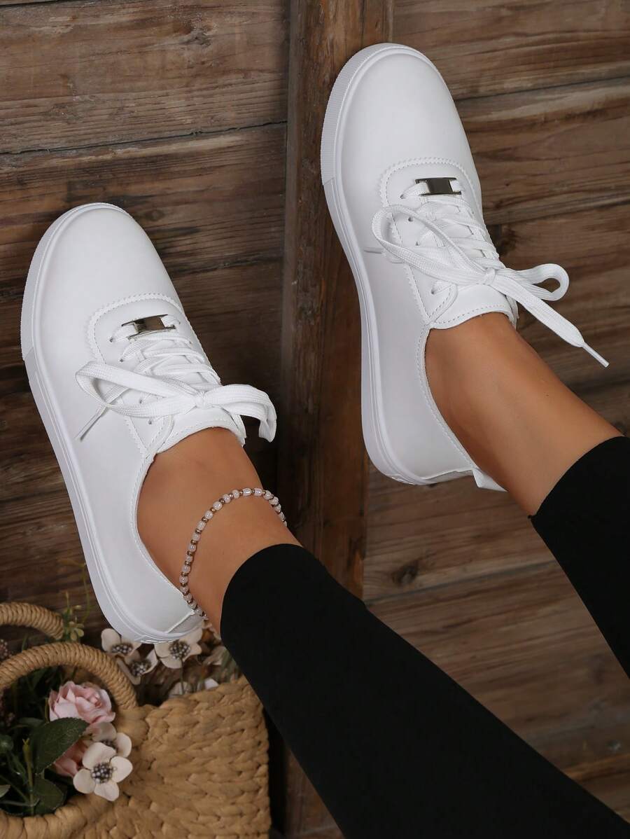 Zapatillas blancas para mujer, estilo británico, zapatos deportivos de cordones con punta redonda, zapatillas deportivas planas de corte bajo, elegantes, transpirables y antideslizantes para estudiantes - Blanco - Ver 1