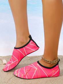 Nuevos zapatos de playa para hombres y mujeres en parques acuáticos, zapatos para vadear el río o hacer snorkel con suela suave y negra antideslizante, calcetines de agua, zapatos de natación, zapatillas suaves y transpirables para correr en la cinta rodante, para evitar cortes en los pies