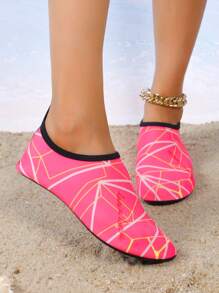 Nuevos zapatos de playa para hombres y mujeres en parques acuáticos, zapatos para vadear el río o hacer snorkel con suela suave y negra antideslizante, calcetines de agua, zapatos de natación, zapatillas suaves y transpirables para correr en la cinta rodante, para evitar cortes en los pies