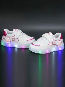 1 双新款女婴鞋，1 双儿童发光鞋，1 双婴儿鞋，1 双带灯儿童运动鞋，1 双幼儿帆布鞋，1 双软底女童鞋，1 双婴儿鞋，1 双户外鞋。鞋垫长度 13cm-18.3cm。时尚、百搭的儿童鞋 - 玫紅色 - 查看 12