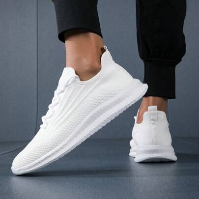 Men's New Fashion Comfortable Lightweight Breathable Fabric Athletic Shoes