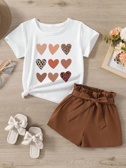 少女卡通短袖T恤與紙袋腰帶短褲組合