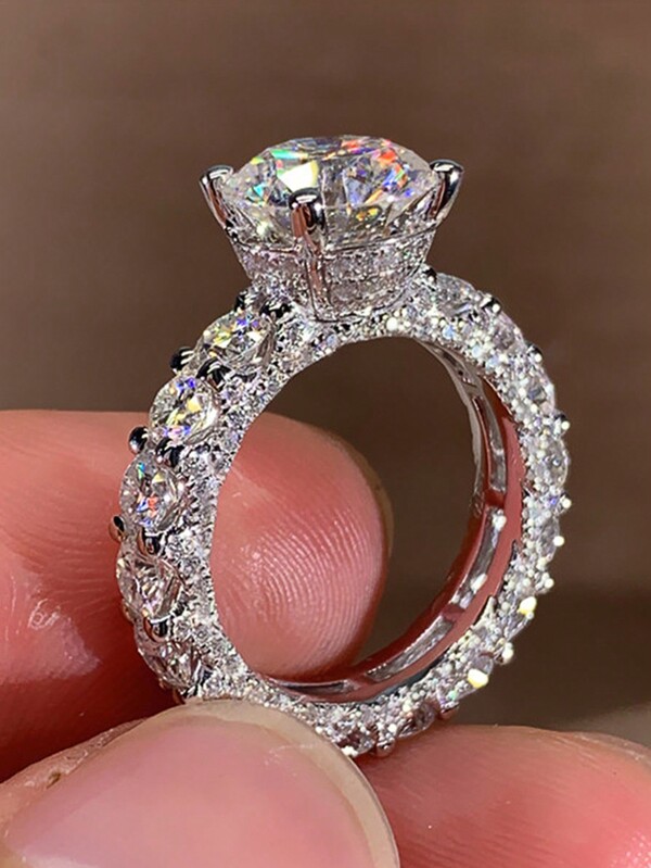 1pc Wedding Bridal Bridesmaid Fashion Ring, Plated Silver Tone, Luxury Crystal And Cubic Zirconia Decor, 2 Carats, Shiny And Aesthetic Lady Mother Day Gift, Ideal For Wedding, Evening, Pool Party, Beach, Music Festival And Daily Wear