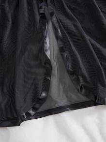 Women's Plus Size Cross V-neck, Backless Design Lace Lingerie Set - Black - View 9