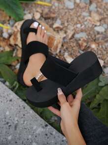 Sandalias de suela gruesa para mujer, zapatillas ligeras de moda, cómodos zapatos abiertos de punta para actividades al aire libre en la playa - Negro - Ver 1