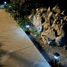 LED 太阳能走道灯，2 件装防水灯，适用于花园、景观、道路、庭院、露台、车道、户外花园照明，适用于道路、庭院、露台 - 小房子燈 - 查看 9
