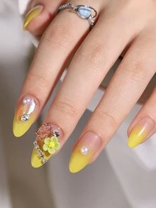 30 piezas de falsas uñas amarillas con degradado de gelatina de limón, decoradas con pequeñas flores verdes de aguacate 3D, perlas y diamantes de imitación, con 1 tubo de pegamento de gelatina y 1 lima de uñas. Juego de uñas postizas para llevar y suministra para uñas - Mostaza Amarilla - Ver 4