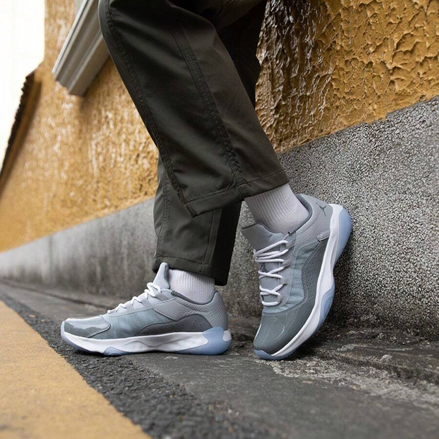 耐克男士Air Jordan 11 CMFT Low篮球鞋DN4180-012，2026新款到货 - 灰色 - 查看 1