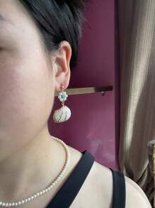 1 pieza de aretes artesanales de perla de concha natural con cuentas de turquesa, aretes de moda con estilo de vacaciones en la playa para mujeres - Un par de flores turquesas + conchas. - Ver 11