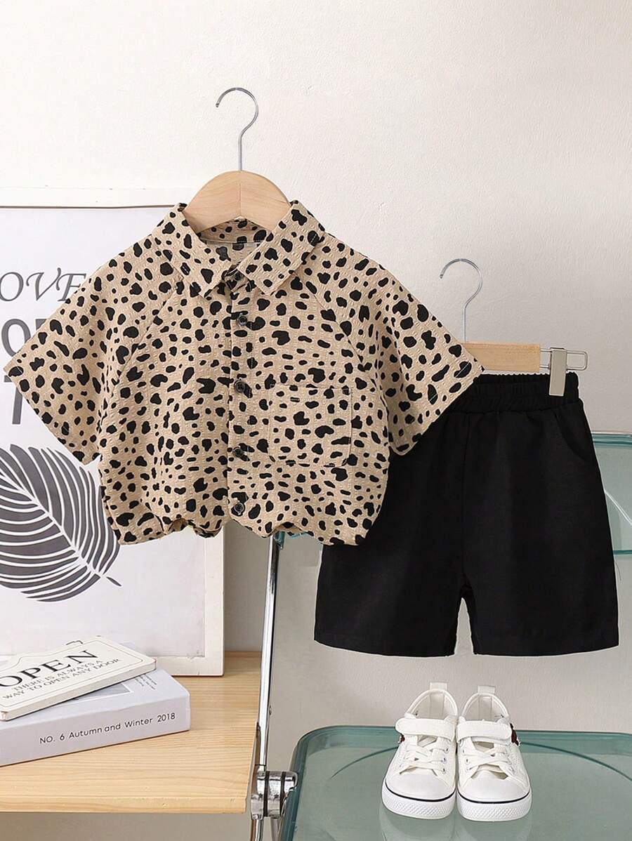 年輕男孩2入組花朵衫和短褲套裝，適用於休閒度假，夏季 - 咖啡棕 - 查看 1