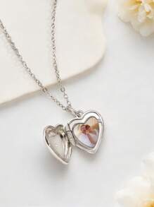 1pc Custom Heart Locket Photo Necklace, Personalized Engraved Necklace, Personalized Photo Necklace, Anniversary Jewelry Gift, Dainty Necklace, Minimalist Necklace, Custom Necklace, Engraved Necklace, Mother's Day Gift, Father's Day Gift, Valentine's Gift, Anniversary Gift, Graduation Gift, Ideal Gift For Father/Mother, Unique Gift For Husband/Wife, Perfect Gift For Boyfriend/Girlfriend, Personalized Gift For Him/Her Stylish, Fall Fashion, Contracted, Simple, Casual, Old Money, Vintage Custom, Personalized - Multicolor - View 4