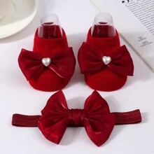 Conjunto de Faixa para Bebê, inclui 1 faixa com laço e 1 par de meias antiderrapantes com laço em formato de coração para bebês aprendendo a andar