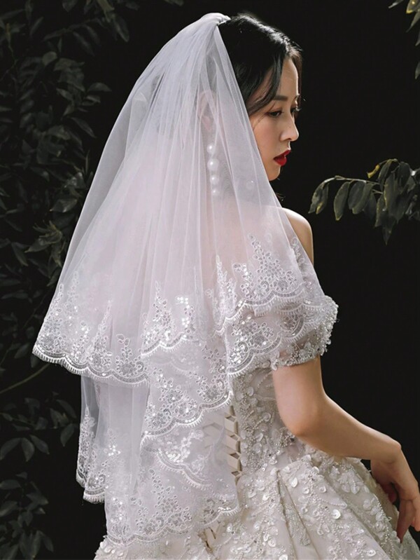 حجاب أبيض بسيط للعروس مع طبقتين من الشبك البيج المحصود، تطريز ثلاثي الأبعاد وترتر لامع، تاج رأس أنيق من الدانتيل للأعراس الأوروبية والأمريكية، الحفلات والتصوير الفوتوغرافي، ملابس خريفية للنساء