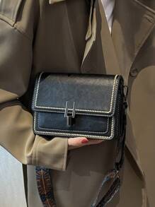 حقيبة كروس بودي كلاسيكية أنيقة متعددة الاستخدامات للخريف/الشتاء، ذات حزام كتف قابل للتعديل وحمل على الكتف، حقيبة مربعة صغيرة بحزام عريض بسيطة للاستخدام اليومي، مناسبة للتنقل والتسوق والمواعدة. - الأسود - مشاهدة 5