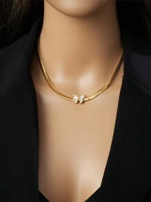 2pcs Set European And American Fashion Niche High-End Elegant Minimalist Metal Twist Clavicle Chain Necklace + Bracelet, White Butterfly Decor Stainless Steel Necklace & Bracelet