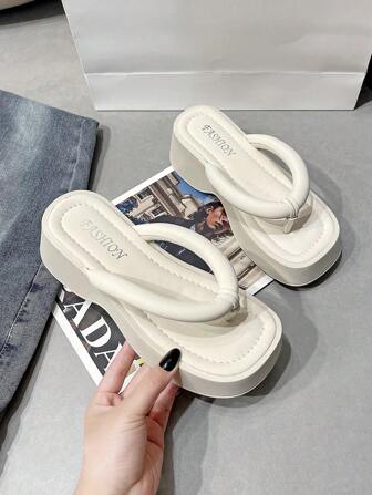2024 New Summer Women Thick-Soled Evening Wind Casual Pregnant Women Flat Sandals Dual-Use Beach Slipper