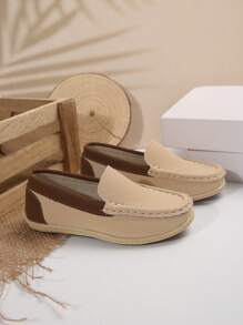 Handgefertigte Jungen flache Loafers aus PU-Leder mit Steppdesign, Beige, für Frühling und Herbst bequem