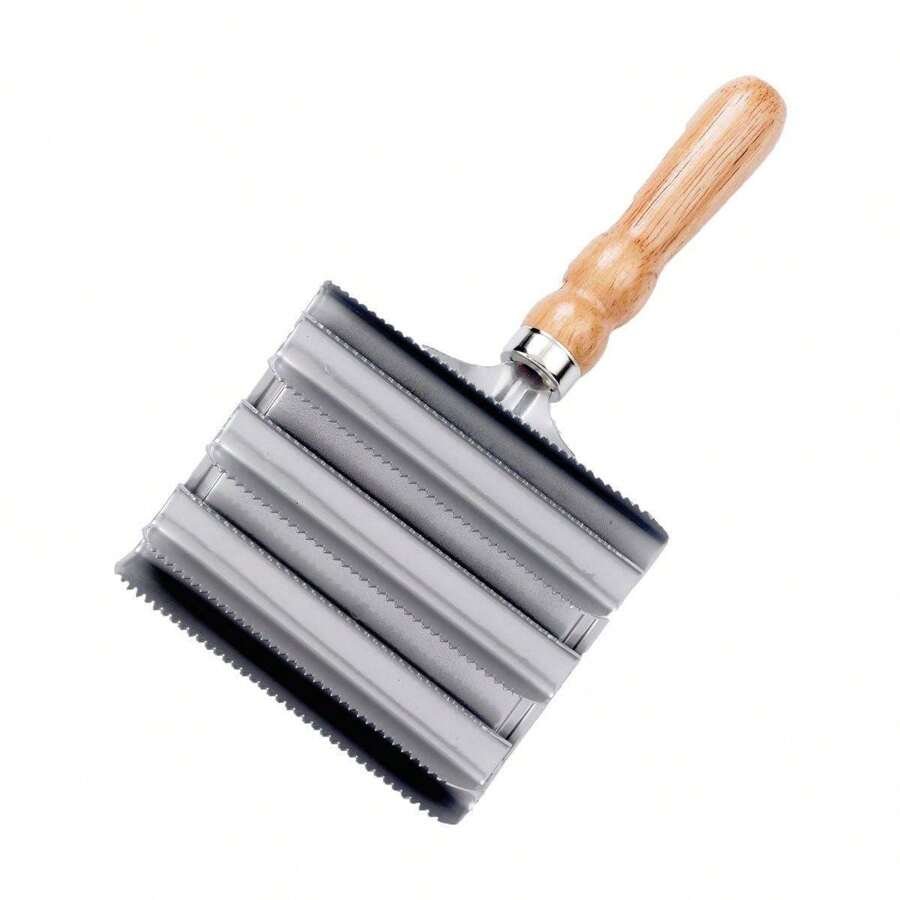 Lincoln Large Metal Curry Comb (Silver) - Silver - View 1