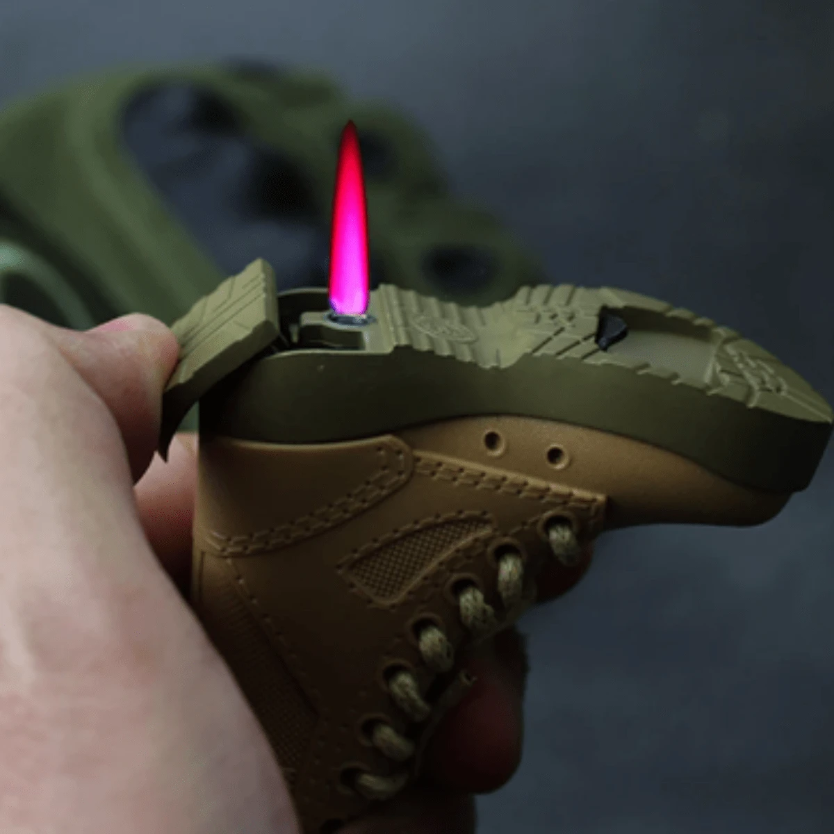 Encendedor Forma De Bota Destapador + LLavero + Encendedor GUANGTIAN CHEN  SHOP - Verde militar - Ver 1
