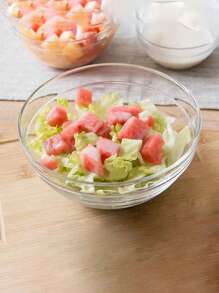 1 pièce bol à salade en acrylique transparent, bol à eau et sucre circulaire en plastique anti-chute à usage commercial, bol en plastique, bol à fruits et légumes, tasse à laver à la main en PC, bol à salade anti-chute, bol à fruits lotus, seau à fruits, légumes, bol à thé en plastique, bol circulaire, bol de service à salade pour cuisines, fêtes, vacances et célébrations, service, réutilisable, petits bols à dessert pour la préparation de la cuisine, le dessert, les trempettes et les bonbons ou les bols à noix, cuisine, cadeau de Noël