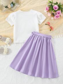 Conjunto de Camiseta com Babados e Mangas Fofas com Estampa de Corações e Saia com Cinto para Meninas Pré-Adolescentes