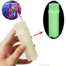 1 個實用的迷你打火機收納盒，專為 Bic J5 打火機設計，附有 3 個空分隔間，可收納打火機、捲煙紙、預捲煙卷等。這個打火機收納盒是一款家庭收納小物，非常實用，也可當做禮物送給親友。