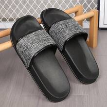 2024 Tongs pour homme, nouvelles chaussures d'été de loisirs en plein air, sandales pour marque populaire de vêtements urbains, antidérapantes, résistantes à l'usure, pantoufles de plage vietnamiennes, idéales pour les vêtements décontractés d'extérieur pour hommes - Gris - Voir 3