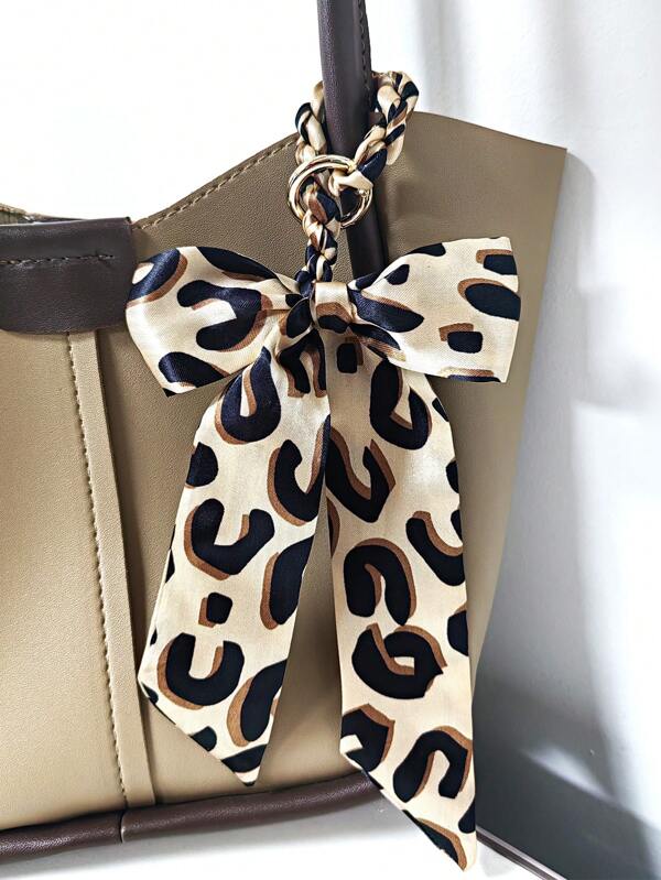 1pc Minimalist Leopard Print Bow Bag Charm/Keychain Pendant